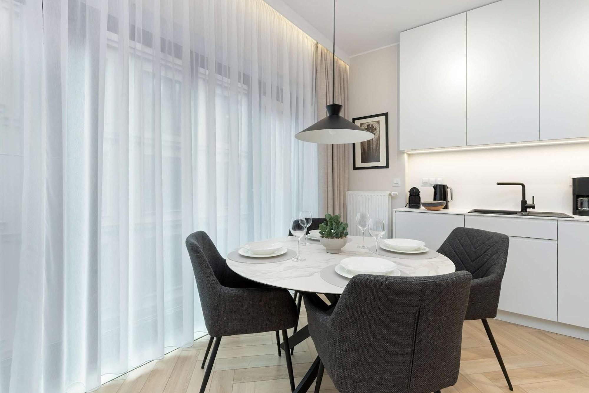 Elegant With Desk Marina 3city By Renters Leilighet *